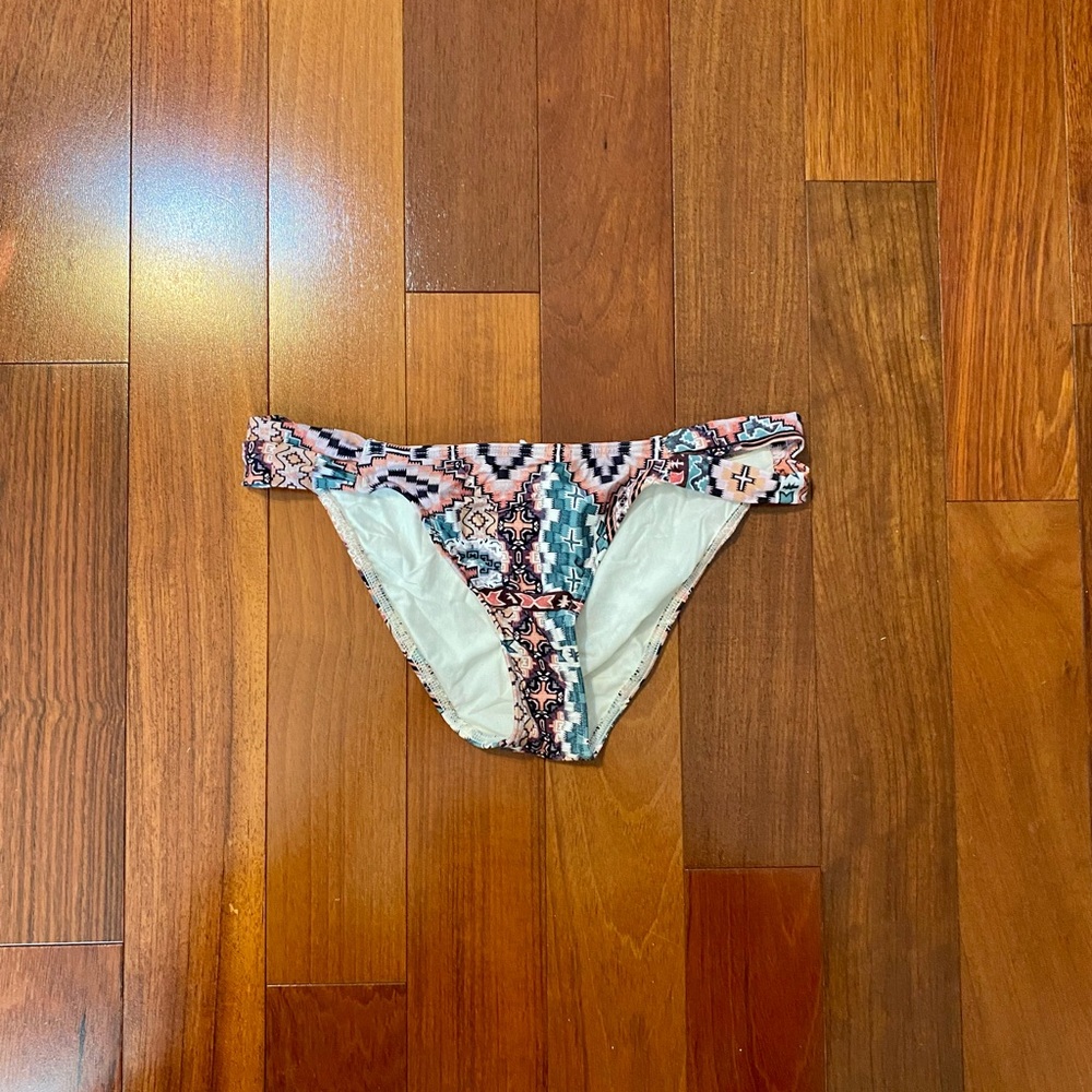 O’Neil bathing suit bottoms